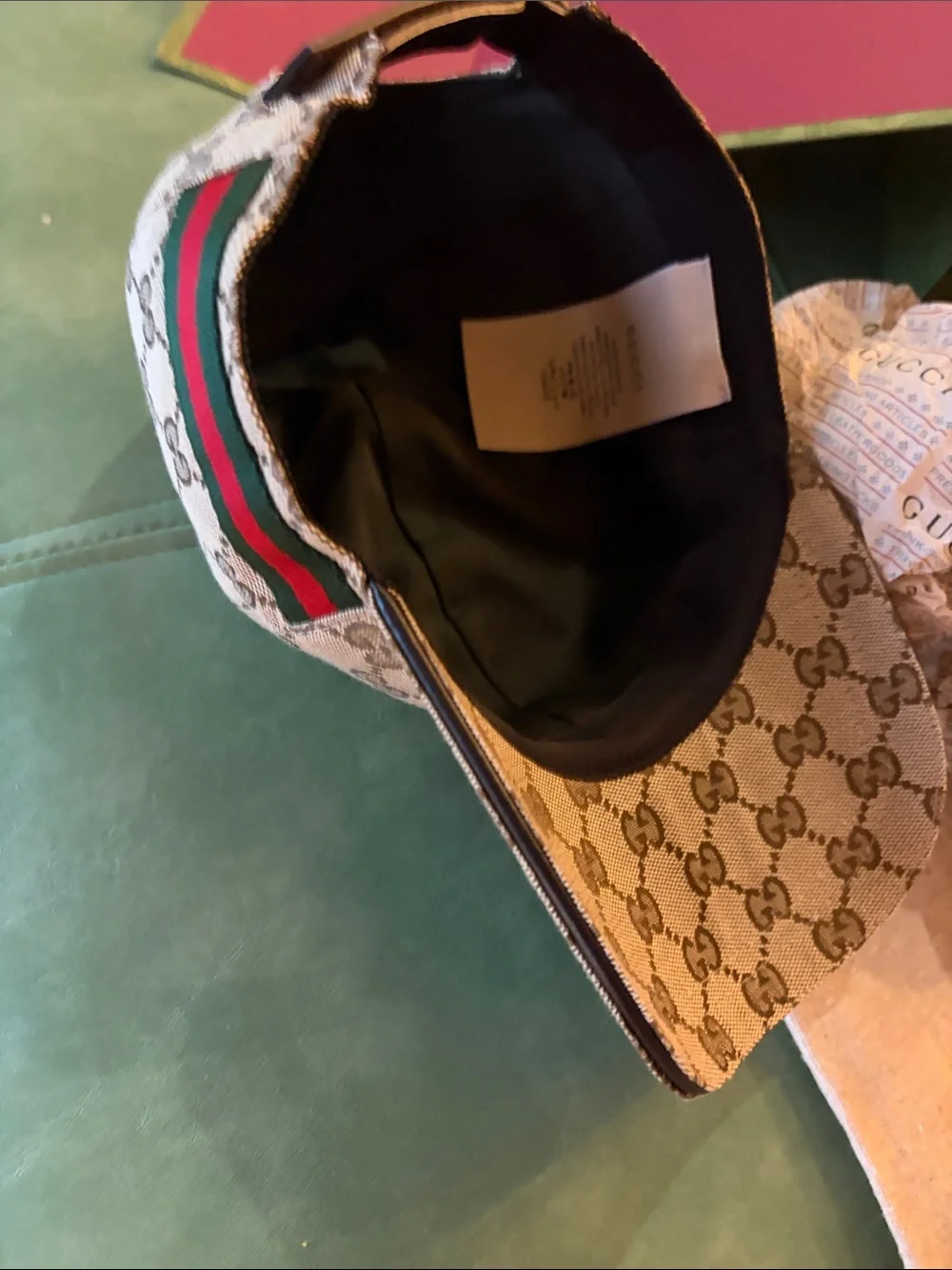 Gucci Beige GG Supreme Baseball Cap with Red-Green Web